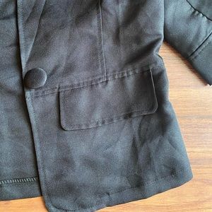 Black short flared sleeve blazer
